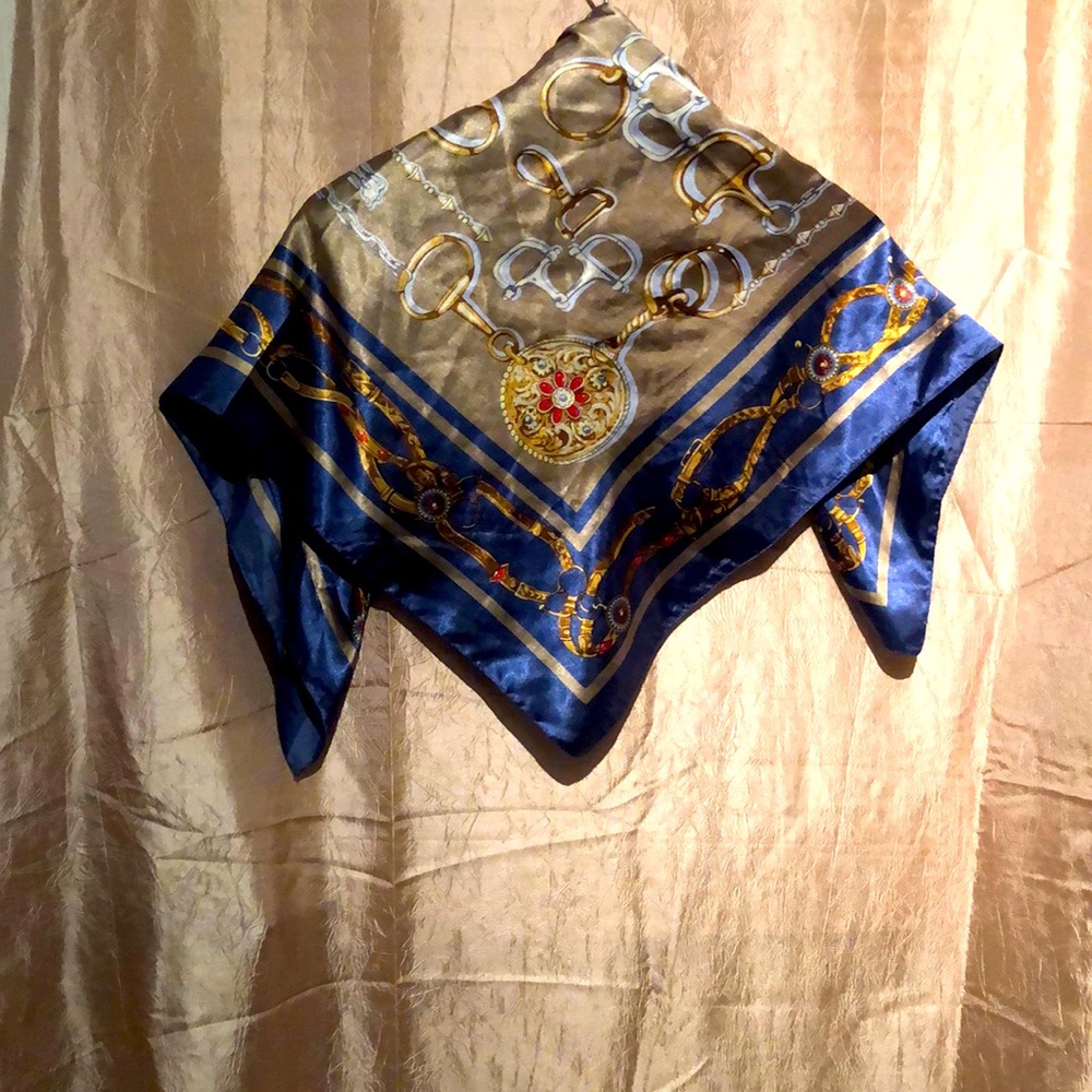 Large silk scarf Hermes style